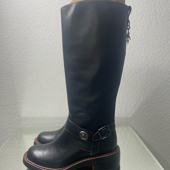 Coach Boots - Picture 4 of 8